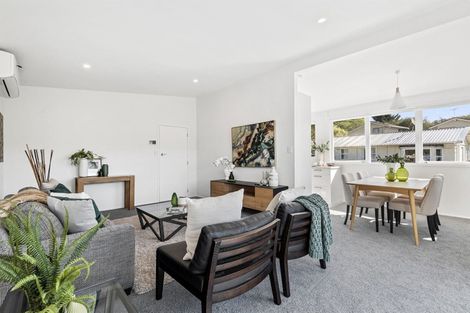 Photo of property in 74 Saddleback Rise, Murrays Bay, Auckland, 0630