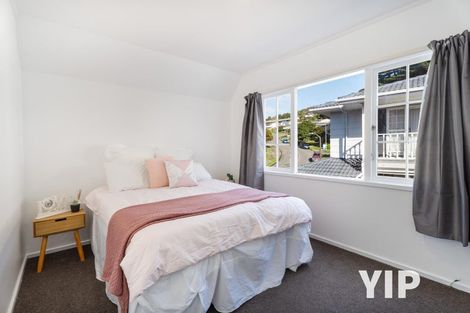 Photo of property in 12 Fyvie Avenue, Tawa, Wellington, 5028