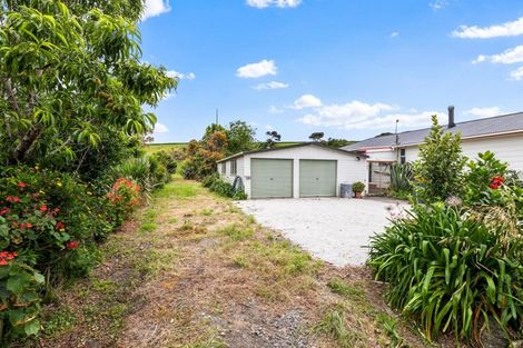 Photo of property in 3265 South Head Road, South Head, Helensville, 0874