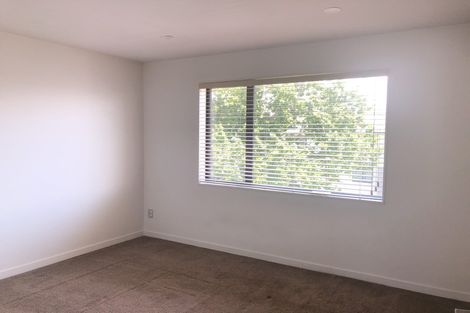 Photo of property in 22 Peony Mews, Oteha, Auckland, 0632