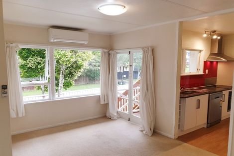Photo of property in 69a Powrie Street, Glenfield, Auckland, 0629
