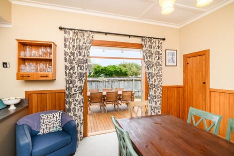 Photo of property in 48 Limbrick Street, Terrace End, Palmerston North, 4410