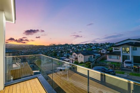 Photo of property in 126 San Valentino Drive, Henderson, Auckland, 0612