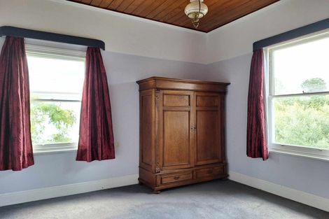 Photo of property in 2 Burlington Road, Hospital Hill, Napier, 4110