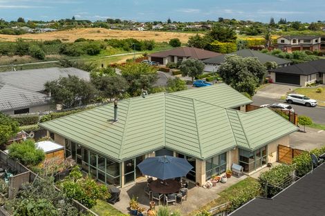 Photo of property in 159 Milne Drive, Paraparaumu, 5032