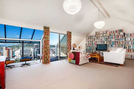 Photo of property in 25 Clermont Terrace, Kelburn, Wellington, 6012