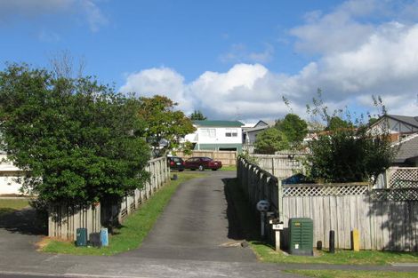 Photo of property in 62 Barbados Drive, Unsworth Heights, Auckland, 0632