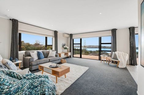 Photo of property in 93 Stanmore Bay Road, Stanmore Bay, Whangaparaoa, 0932
