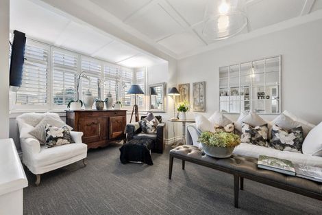 Photo of property in 10 Queens Parade, Devonport, Auckland, 0624