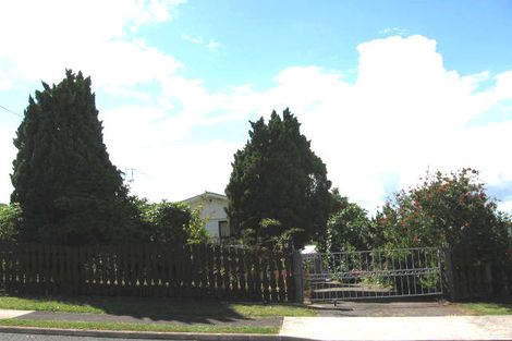 Photo of property in 20 Beverly Place, New Lynn, Auckland, 0600