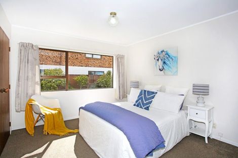 Photo of property in 2/16 Ridge Road, Howick, Auckland, 2014