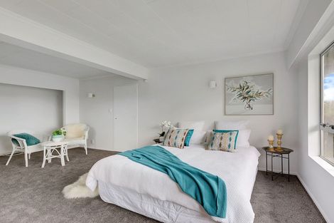 Photo of property in 10 Kahu Road, Paremata, Porirua, 5024