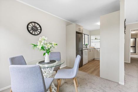 Photo of property in 3 Fernhaven Place, Massey, Auckland, 0614