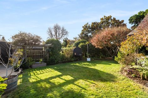 Photo of property in 13 Fleetwood Grove, Waikanae, 5036