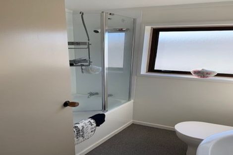 Photo of property in 3/49 Apu Crescent, Lyall Bay, Wellington, 6022