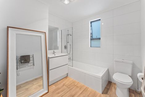 Photo of property in 28 Kaka Road, Raumati Beach, Paraparaumu, 5032