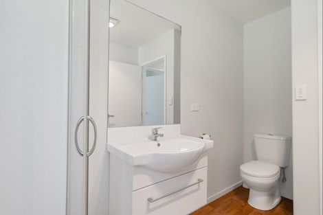 Photo of property in 15a Frederick Place, Whalers Gate, New Plymouth, 4310