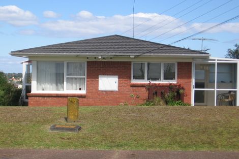 Photo of property in 1/24 Knights Road, Rothesay Bay, Auckland, 0630