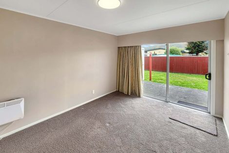 Photo of property in 2 Ferretti Grove, Avalon, Lower Hutt, 5011