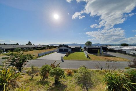 Photo of property in 20 Kurapoto Lane, Rainbow Point, Taupo, 3330