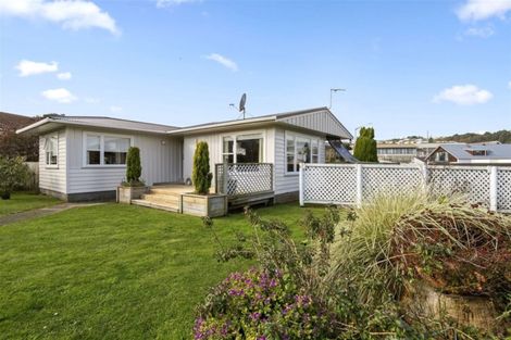 Photo of property in 44 Kapiti Crescent, Titahi Bay, Porirua, 5022