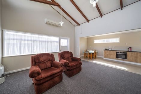 Photo of property in 65 Dixon Avenue, Hawera, 4610