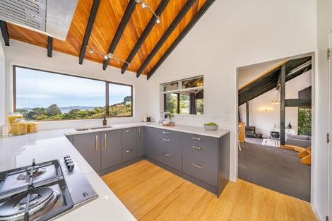 Photo of property in 38 Stanhope Grove, Korokoro, Lower Hutt, 5012