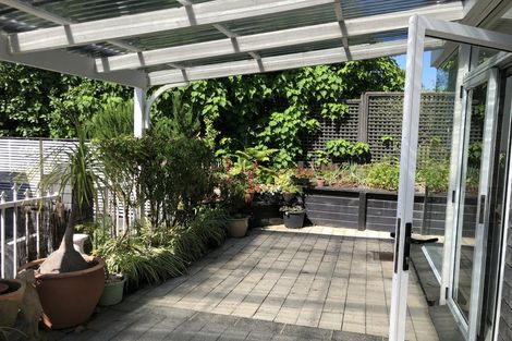 Photo of property in 24 Pacific Parade, Army Bay, Whangaparaoa, 0930