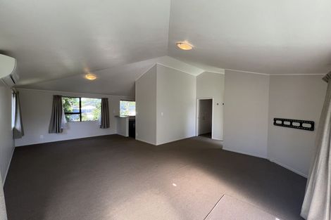 Photo of property in 16 Shearwater Street, One Tree Point, 0118