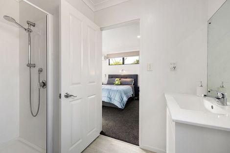 Photo of property in 1042a Heaphy Terrace, Fairfield, Hamilton, 3214