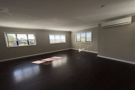 Photo of property in 2 Bellbird Rise, Murrays Bay, Auckland, 0630