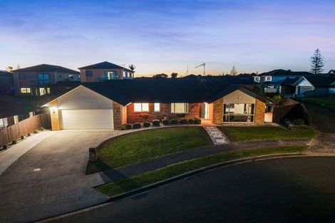 Photo of property in 24 Goh Place, Manurewa, Auckland, 2105