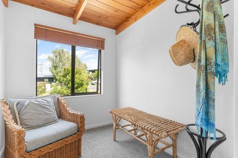 Photo of property in 2 Cullen Street, Mangawhai Heads, Mangawhai, 0505