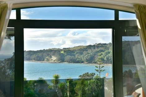Photo of property in 21 The Crescent, Tindalls Beach, Whangaparaoa, 0930
