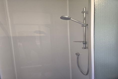 Photo of property in 40 Seabreeze Road, Narrow Neck, Auckland, 0624