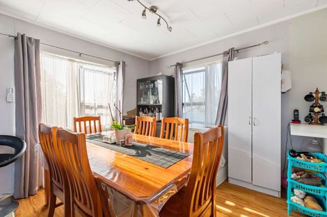 Photo of property in 51 Hindmarsh Street, Henderson, Auckland, 0612