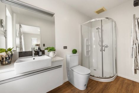 Photo of property in 16 Warhorse Gate, Halswell, Christchurch, 8025