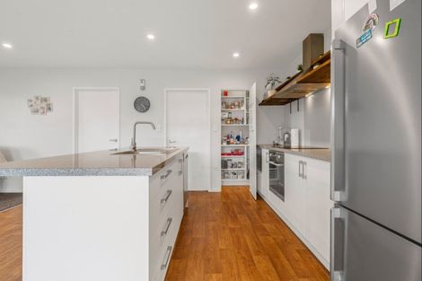 Photo of property in 15a Frederick Place, Whalers Gate, New Plymouth, 4310