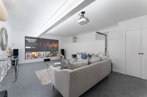 Photo of property in 23 Ravenwood Drive, Forrest Hill, Auckland, 0620