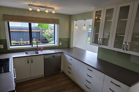 Photo of property in 7 Cicada Place, Hei Hei, Christchurch, 8042