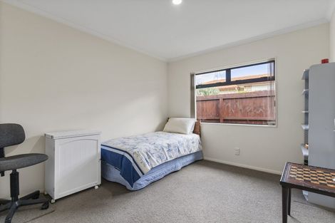 Photo of property in 44 Chesterfield Way, Orewa, 0931