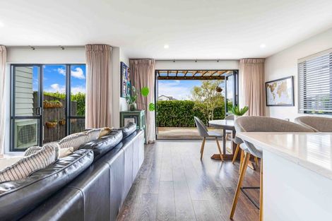 Photo of property in 17 Irving Place, Hobsonville, Auckland, 0616