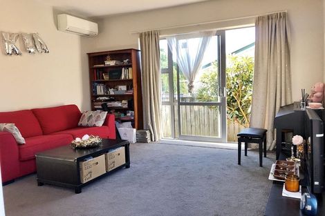 Photo of property in 8 Ervine Place, Bucklands Beach, Auckland, 2014