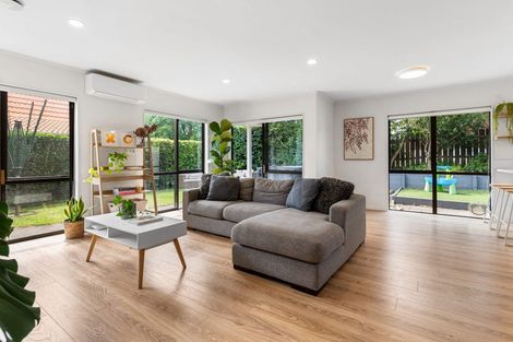 Photo of property in 2/13 Pinewood Grove, Botany Downs, Auckland, 2010