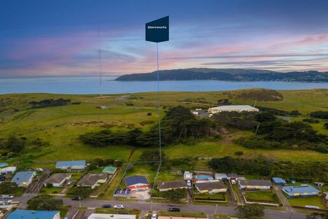 Photo of property in 38 Owhiti Street, Titahi Bay, Porirua, 5022