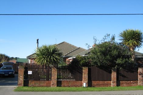 Photo of property in 53 Palmers Road, New Brighton, Christchurch, 8083