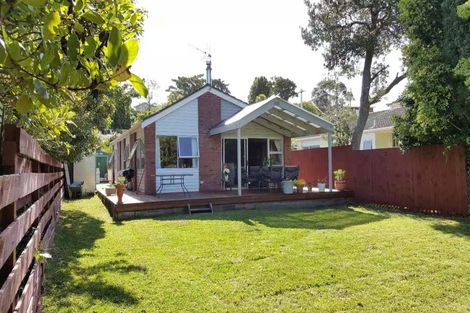 Photo of property in 2/76 Glenvar Road, Torbay, Auckland, 0630