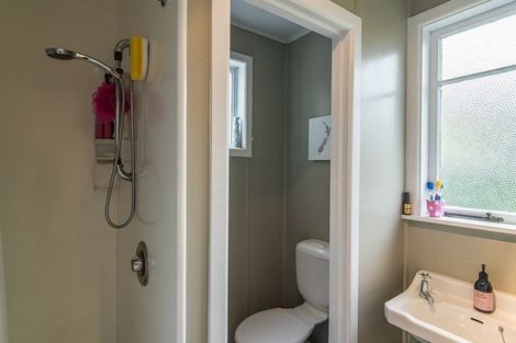 Photo of property in 59 Waimea Road, Waikanae Beach, Waikanae, 5036