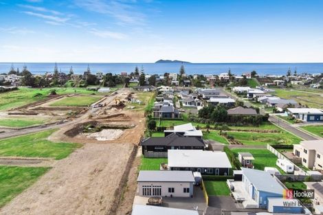 Photo of property in 44 Reel Road, Waihi Beach, 3611