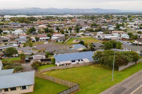 Photo of property in 16 Lydia Place, Kelvin Grove, Palmerston North, 4414